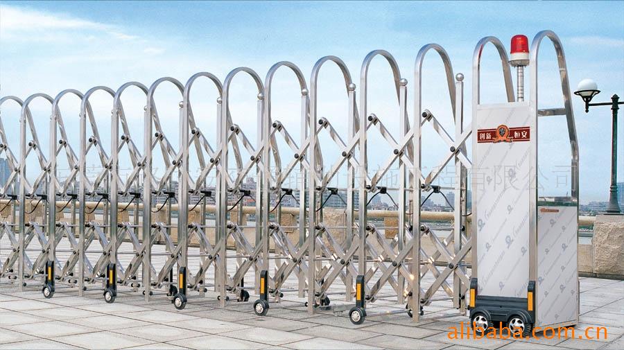 伸縮門小知識(shí)伸縮門特點(diǎn)與優(yōu)勢